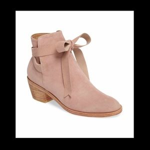 Huma Blanco bow tie ankle boots